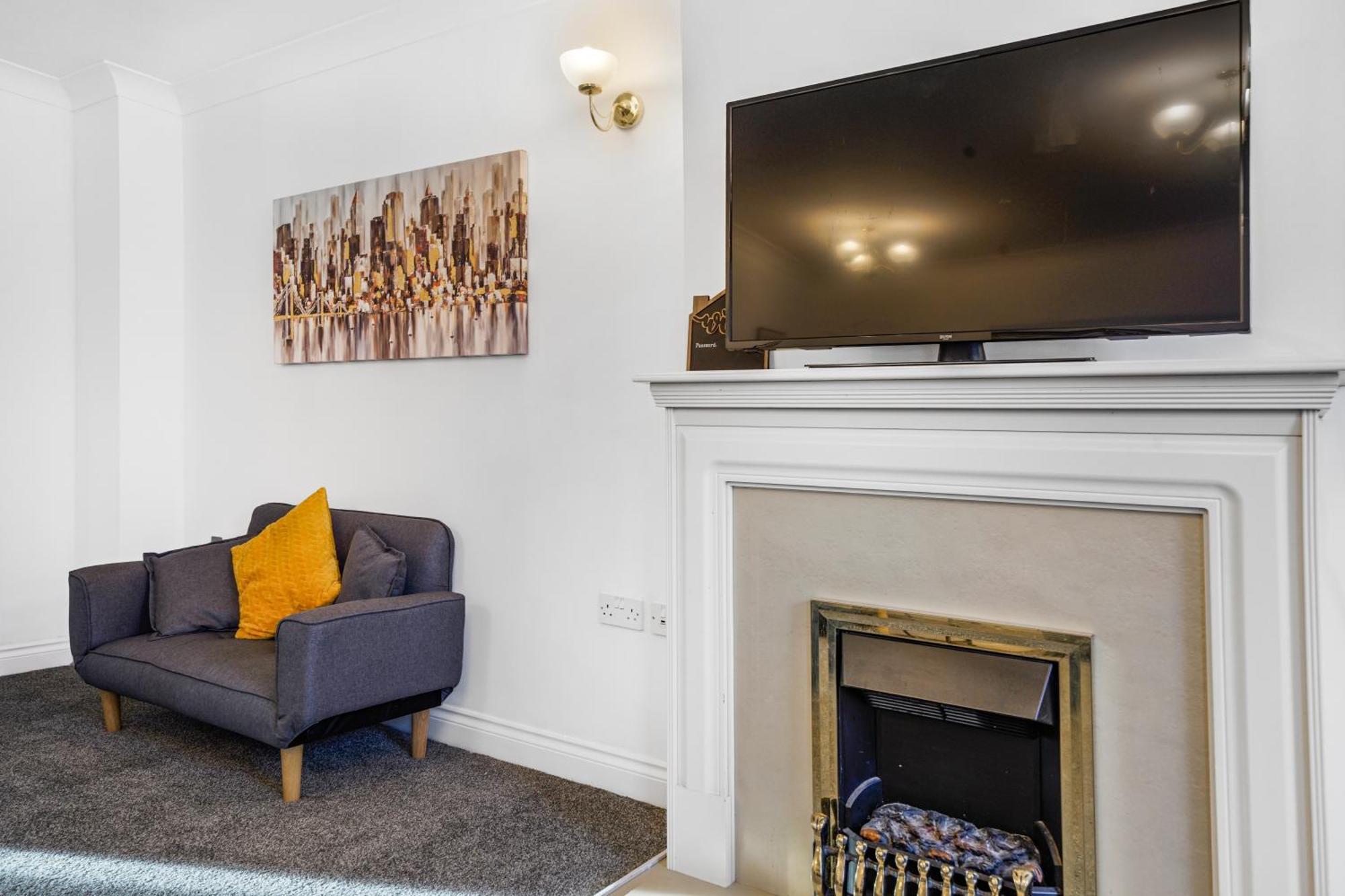 Station & Shops 3Min Walk I Heathrow 15 Mins I X2 Ensuites I Parking X2 Langley Marish Kültér fotó
